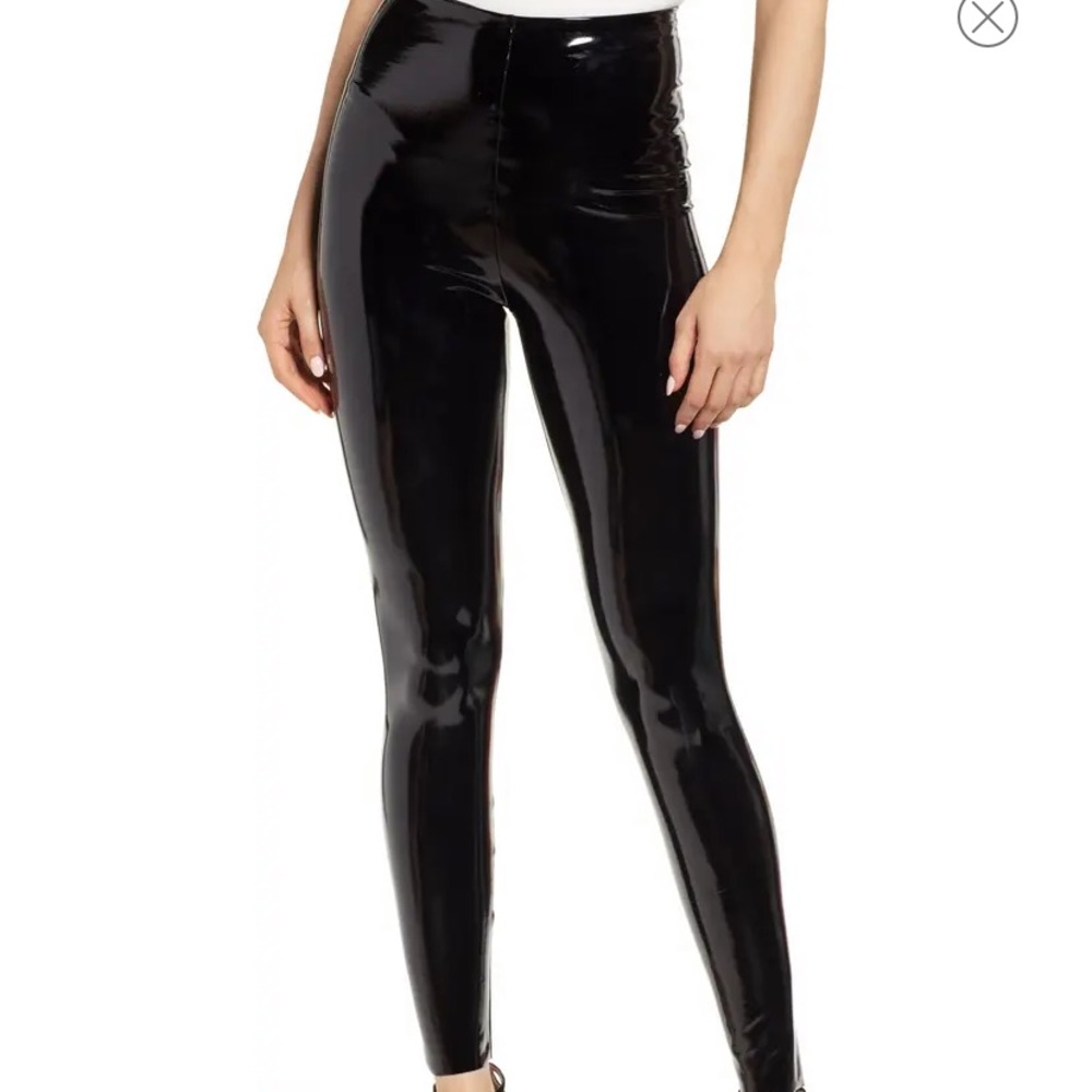 Perfect Control Patent Leather Legging in Black
Commando